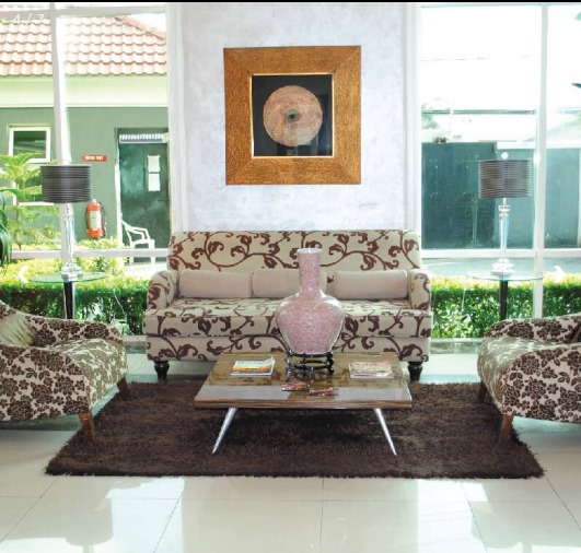 /web/uploads/116/Villa Angelia Hotel Victoria Island/header-images/Outside View.jpg